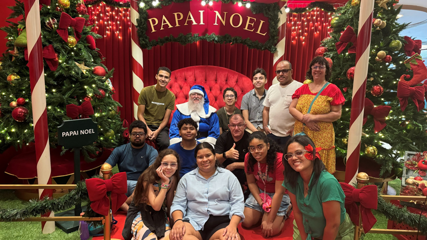 RioMar Fortaleza realiza sessões inclusivas com o Noel Azul para pessoas neurodivergentes